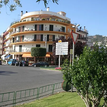 Hotel apartamentowy El Sol 3*