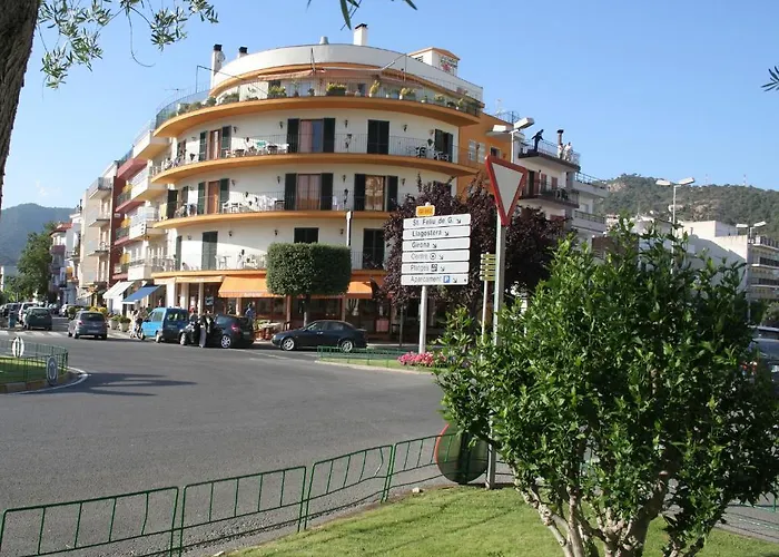 Aparthotel El Sol 3*